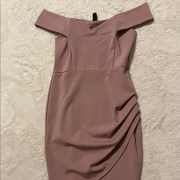 Windsor asymmetrical, off shoulder dress. Size M. Worn once in good condition. - Picture 1 of 4